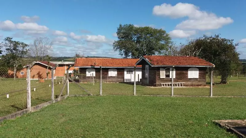 Água Mineral Fluoretada – Região Sorocabana/SP – Brasil (#220705)
